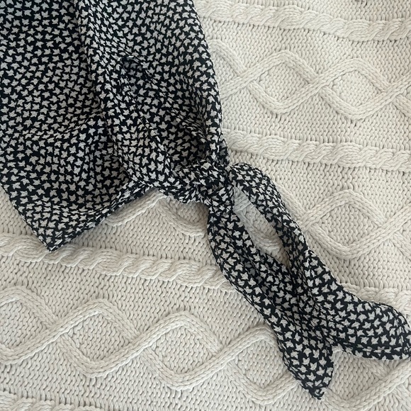 MICHAEL Michael Kors Black & White Off the Shoulder Blouse Women’s Size Small - Picture 11 of 13